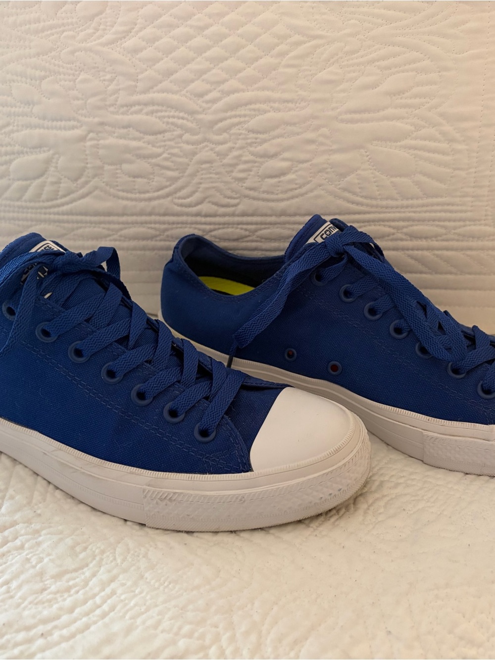Converse Low-Top Sneakers in Royal Blue